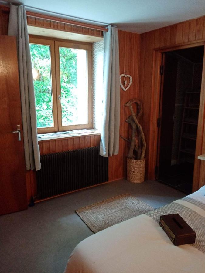 Bed and Breakfast Les P'Tites Pistes Chaux-des-Pres Екстер'єр фото