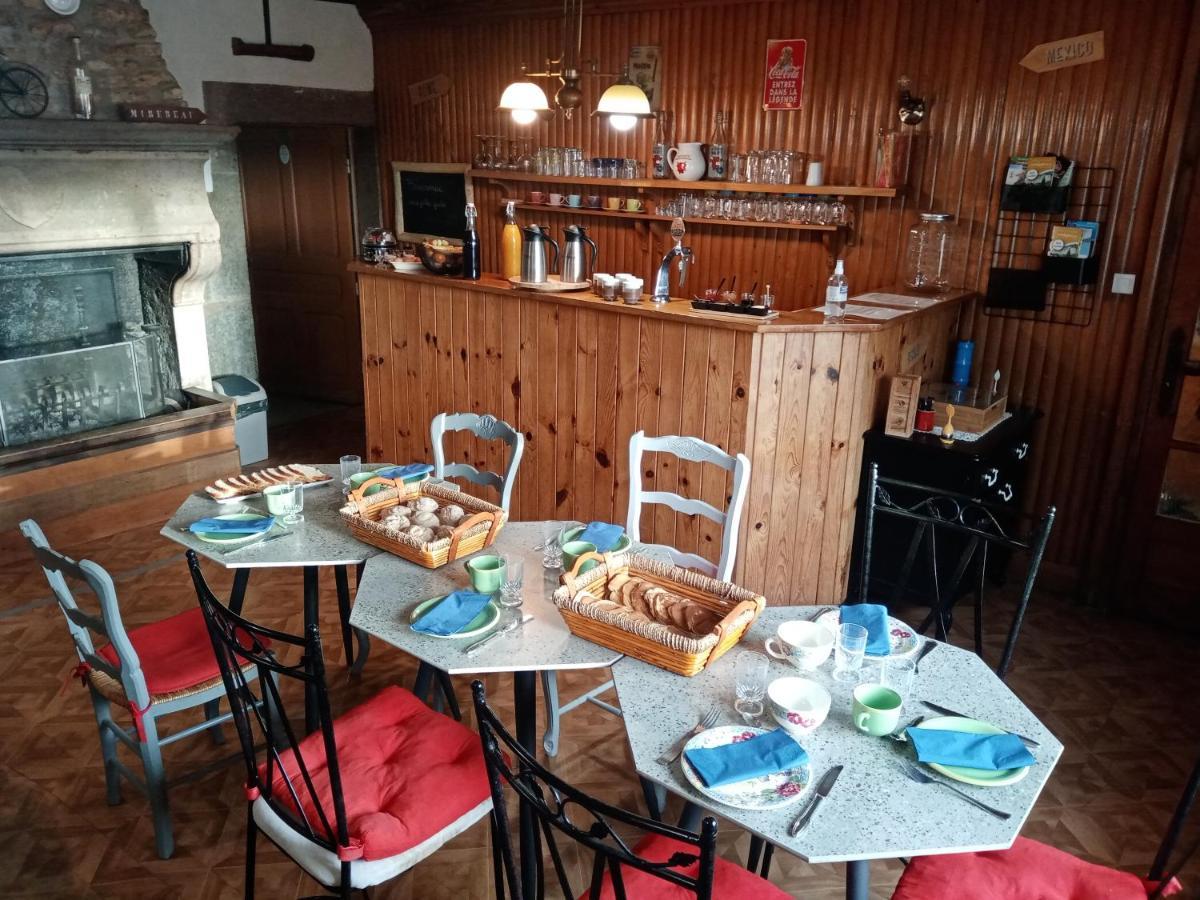 Bed and Breakfast Les P'Tites Pistes Chaux-des-Pres Екстер'єр фото