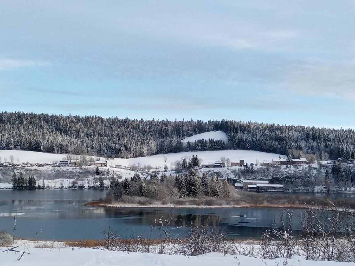 Bed and Breakfast Les P'Tites Pistes Chaux-des-Pres Екстер'єр фото