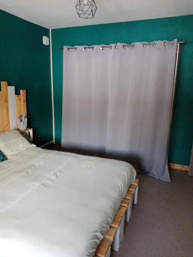 Bed and Breakfast Les P'Tites Pistes Chaux-des-Pres Екстер'єр фото
