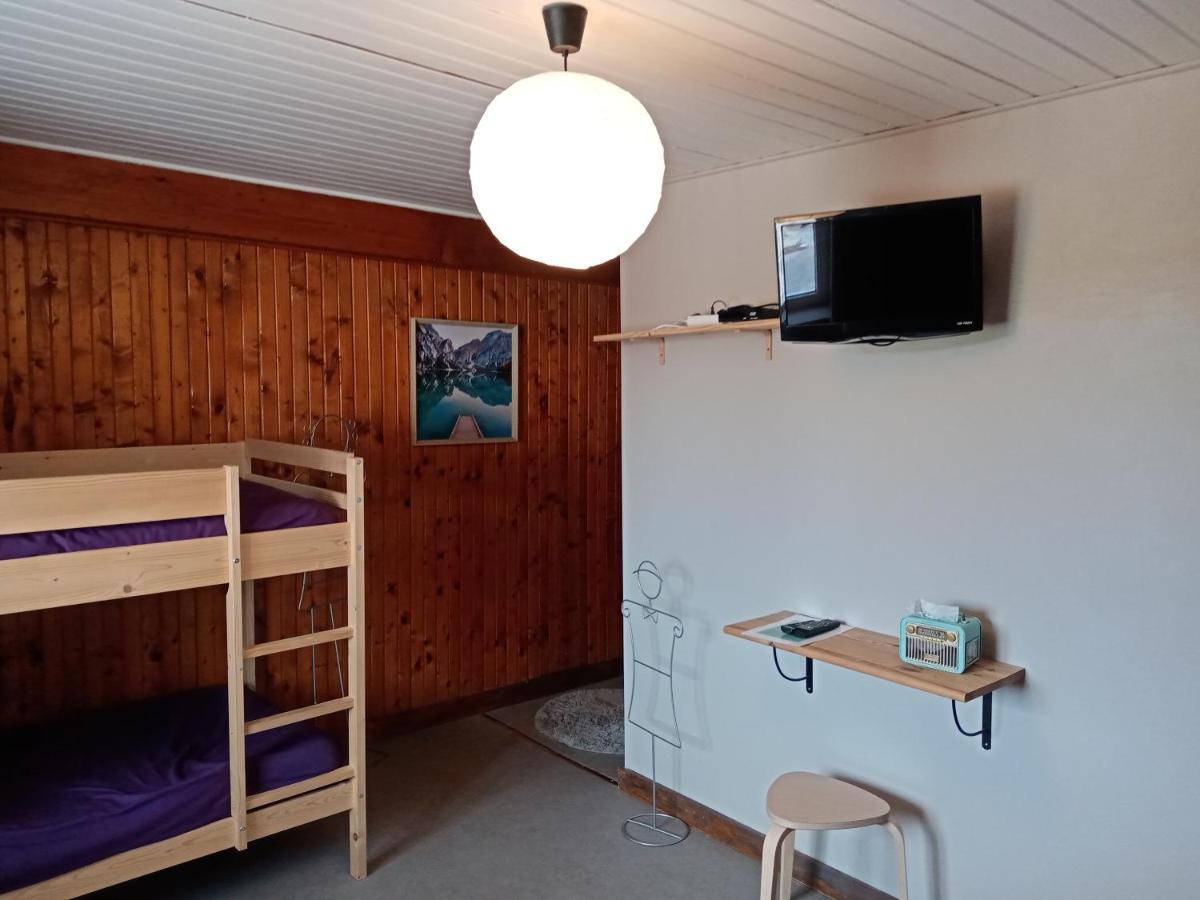 Bed and Breakfast Les P'Tites Pistes Chaux-des-Pres Екстер'єр фото